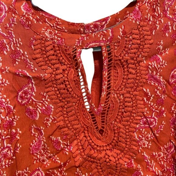 Daniel Rainn Paisley Key Hole Crochet Tank Top NWT Size Small Petite SP - Picture 7 of 13